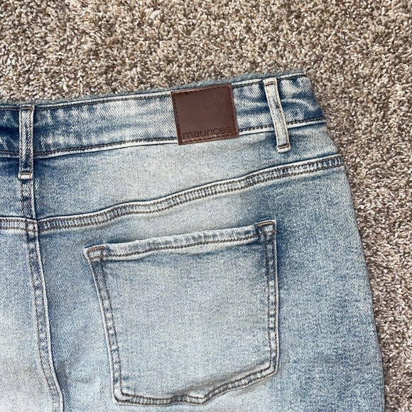 NWT Maurice’s Vintage High Rise Light Wash Frayed Hem Denim Skirt 14 - Picture 8 of 8